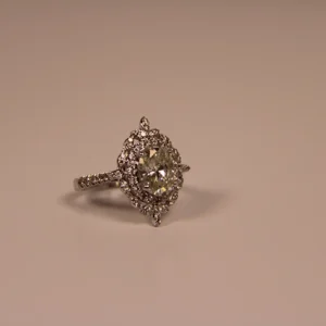 105 10084 Oval Vintage Style
