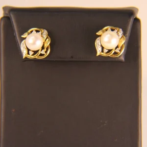 209 10028 Pearl And Dia Y Earrings