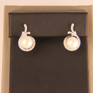 230 10022 Pearl Earrings W Dia Halo