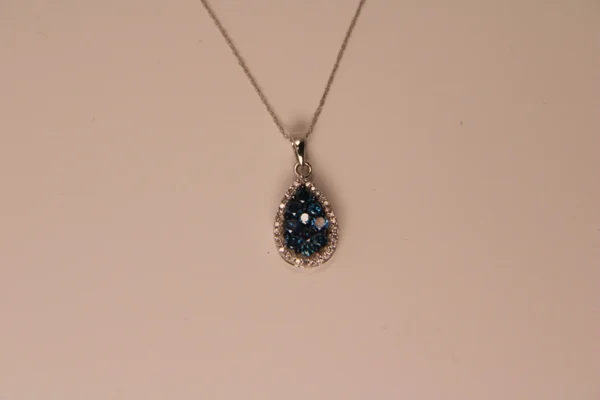400 10018 Blue Dia Pendant