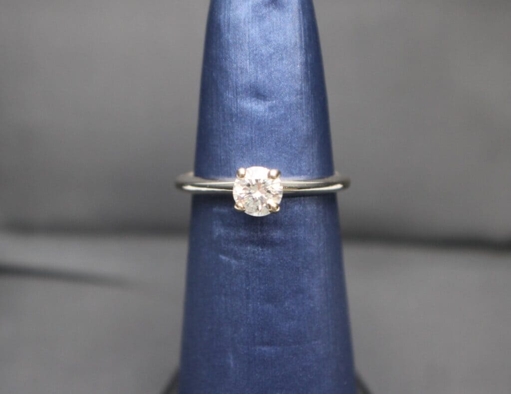 14KW Round Solitaire Approx. 0.50TDW Ring