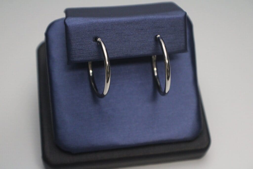 14KW Hoop Earrings