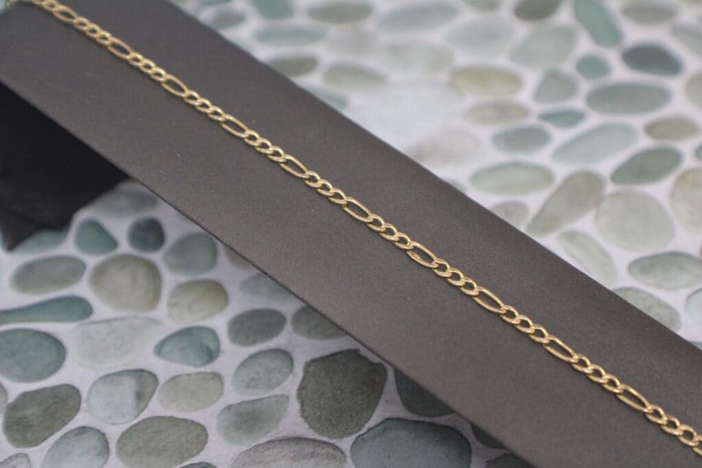 10KY Hollow Figaro Bracelet 9"