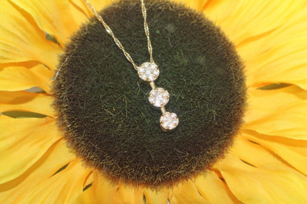 14KY 3-Drop Diamond Cluster Necklace 18" approx 1tdw