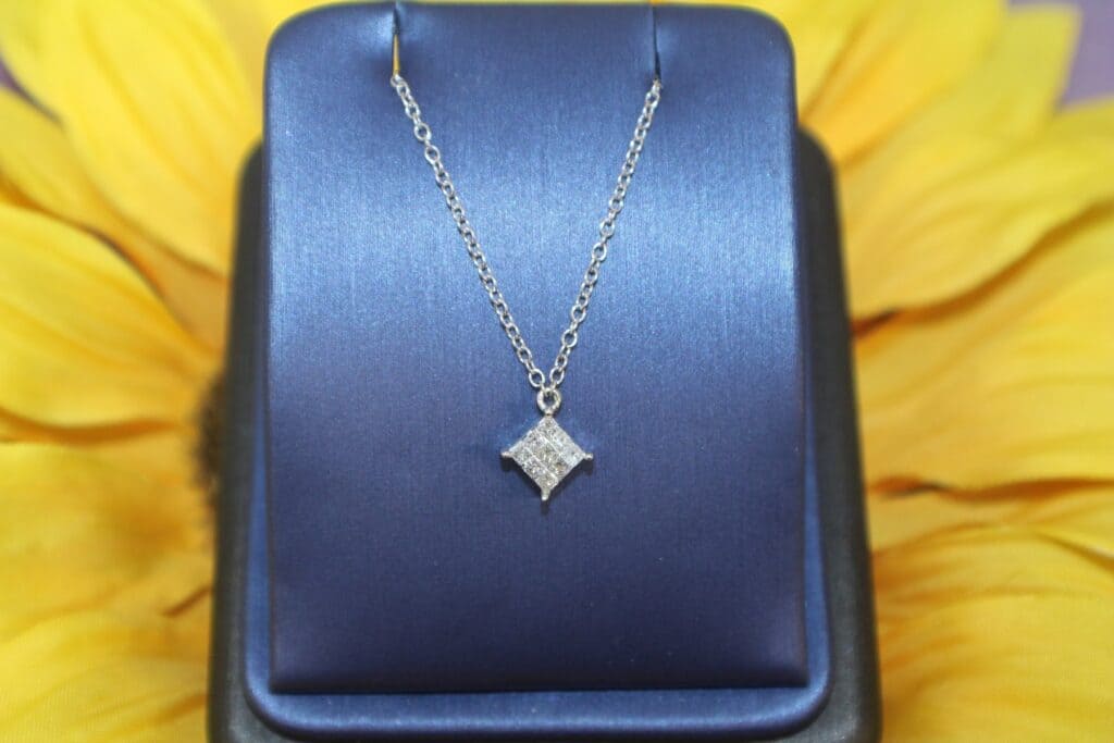 14KW Stationary invisible Set Diamond Necklace 20" .25tdw