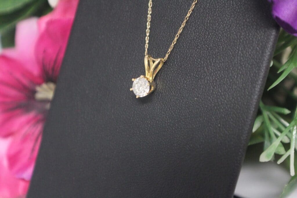 10KY Diamond Pendant Necklace .76ct